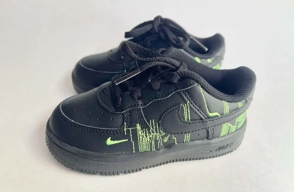 Nike Air Force 1 LV8 Size 8 Toddler Black Green Strike